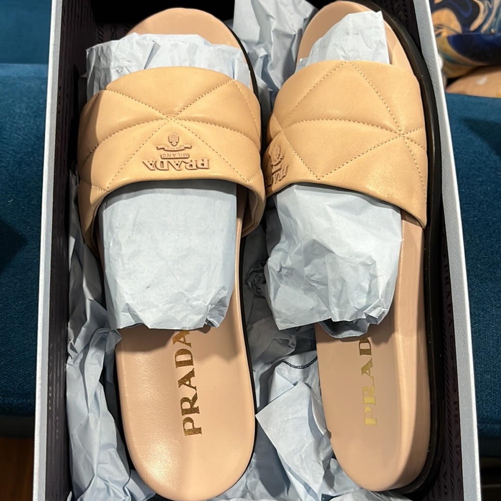 Prada quilted leather slides color Cipria (nude)